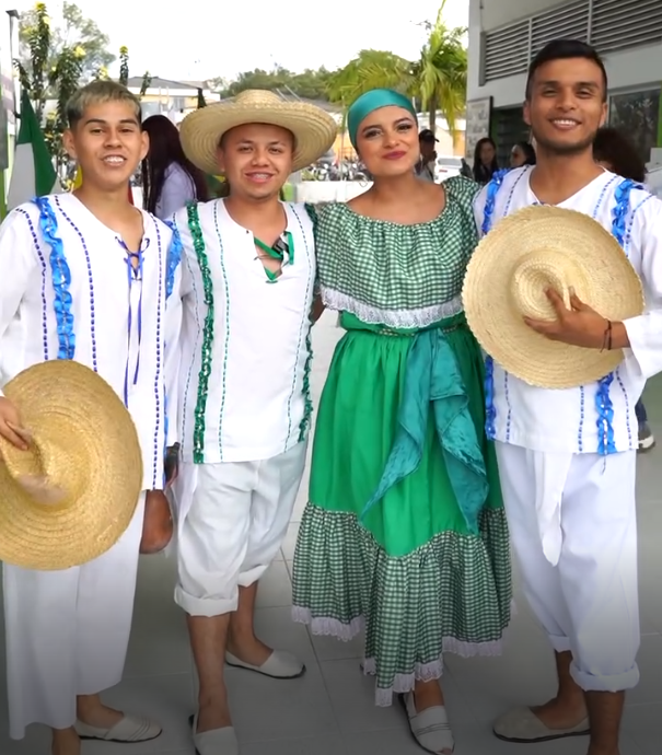                                          Nuestra edición especial "100 años de cultura y tradición"
                                        