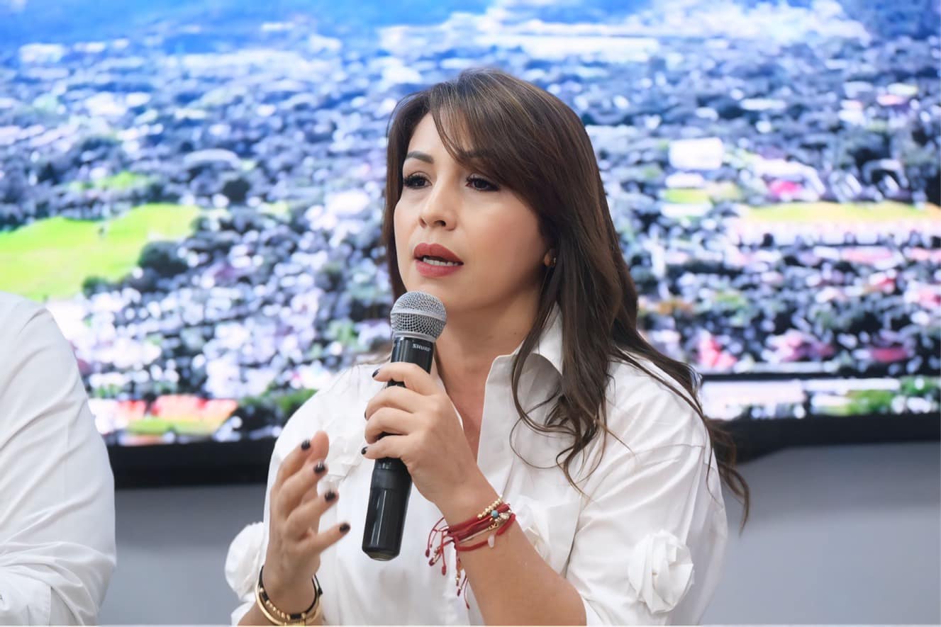                                              👏🏻 Maribel Perafán Gallardo panelista en el Gran Foro Marca Región de la Casa Editorial @eltiempo 🎙️📺
                                            