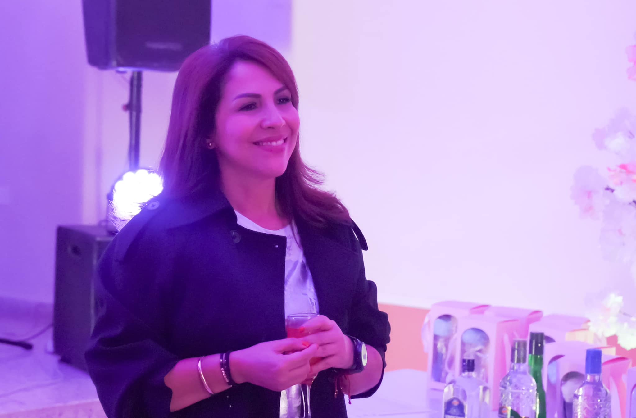                                         Las mujeres en nuestra factoría son sinónimo de innovación, poder y visión. ✨
                                        