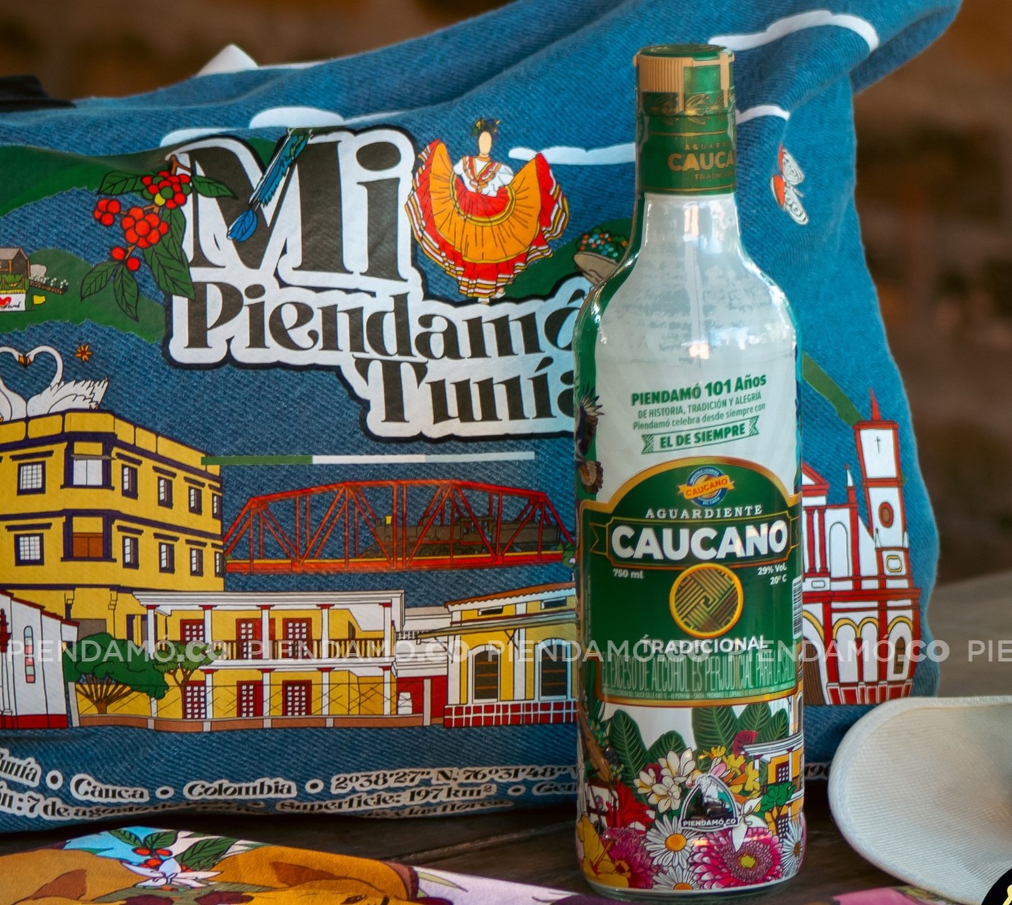                                              🍾✨ Piendamó celebra 101 años con el de siempre.
                                            