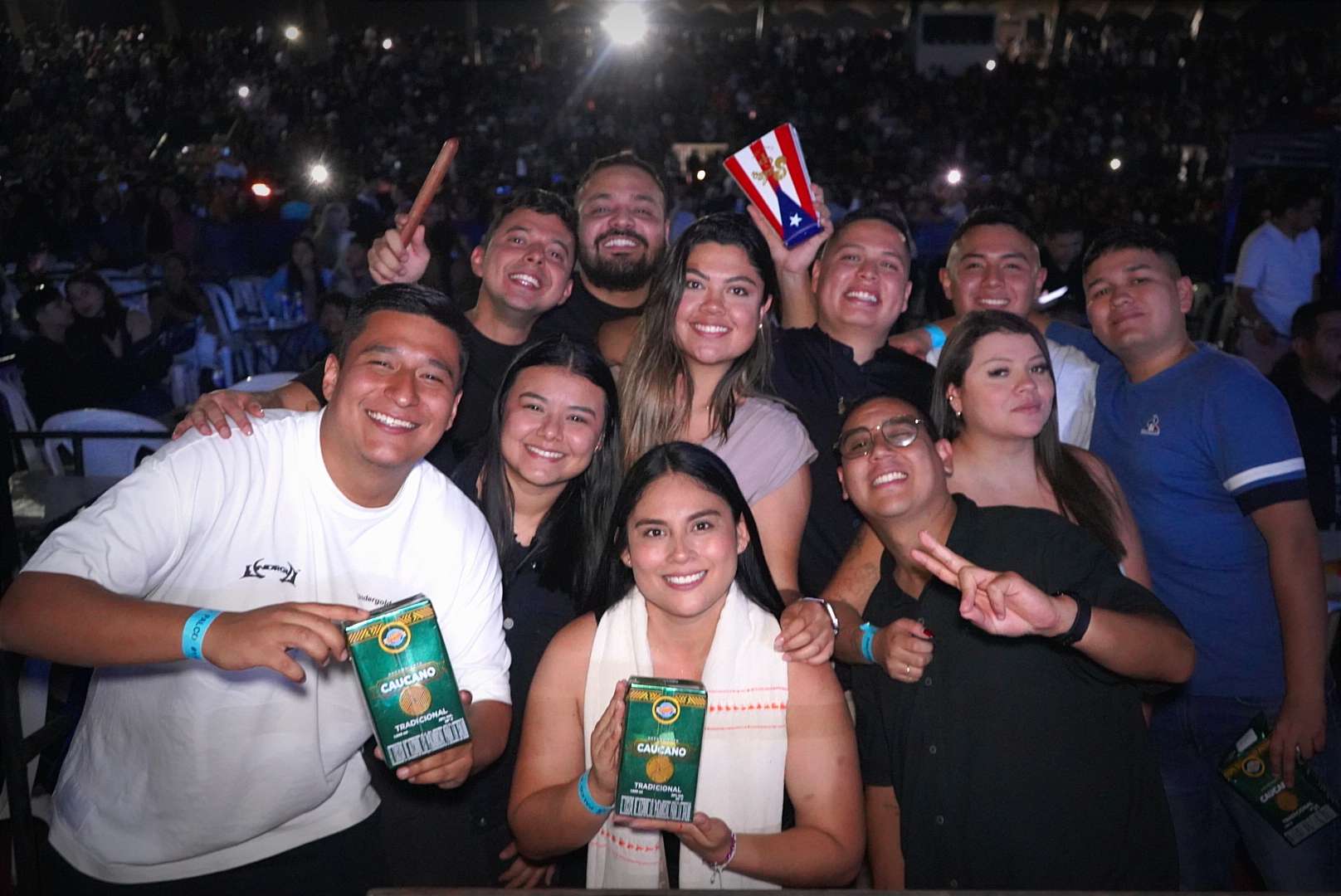   El súper concierto de las Fiestas de Pubenza tuvo un protagonista indiscutible: Aguardiente Caucano
                                        