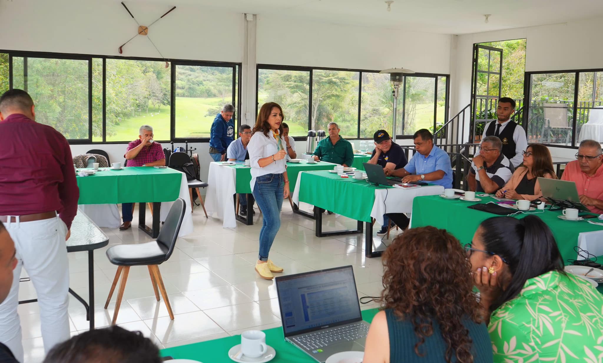                                              ¡Unidos por el bienestar de nuestra Industria Licorera del Cauca!
                                            