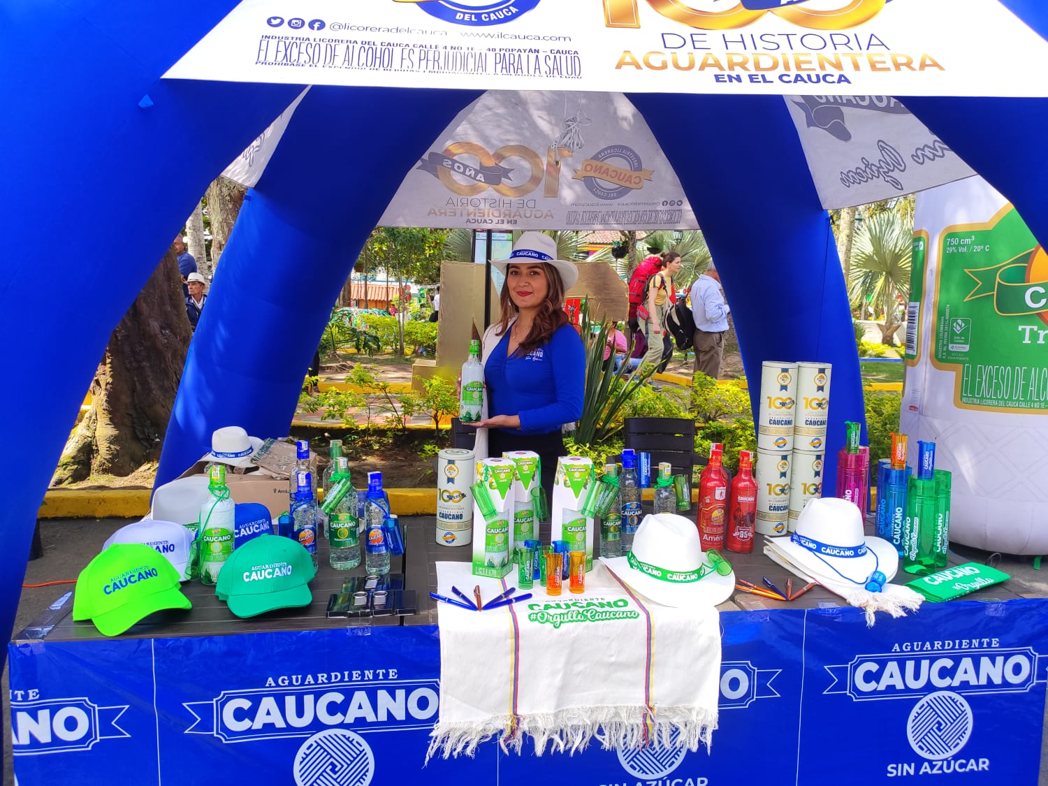                                              Llegamos al Quindío
                                            