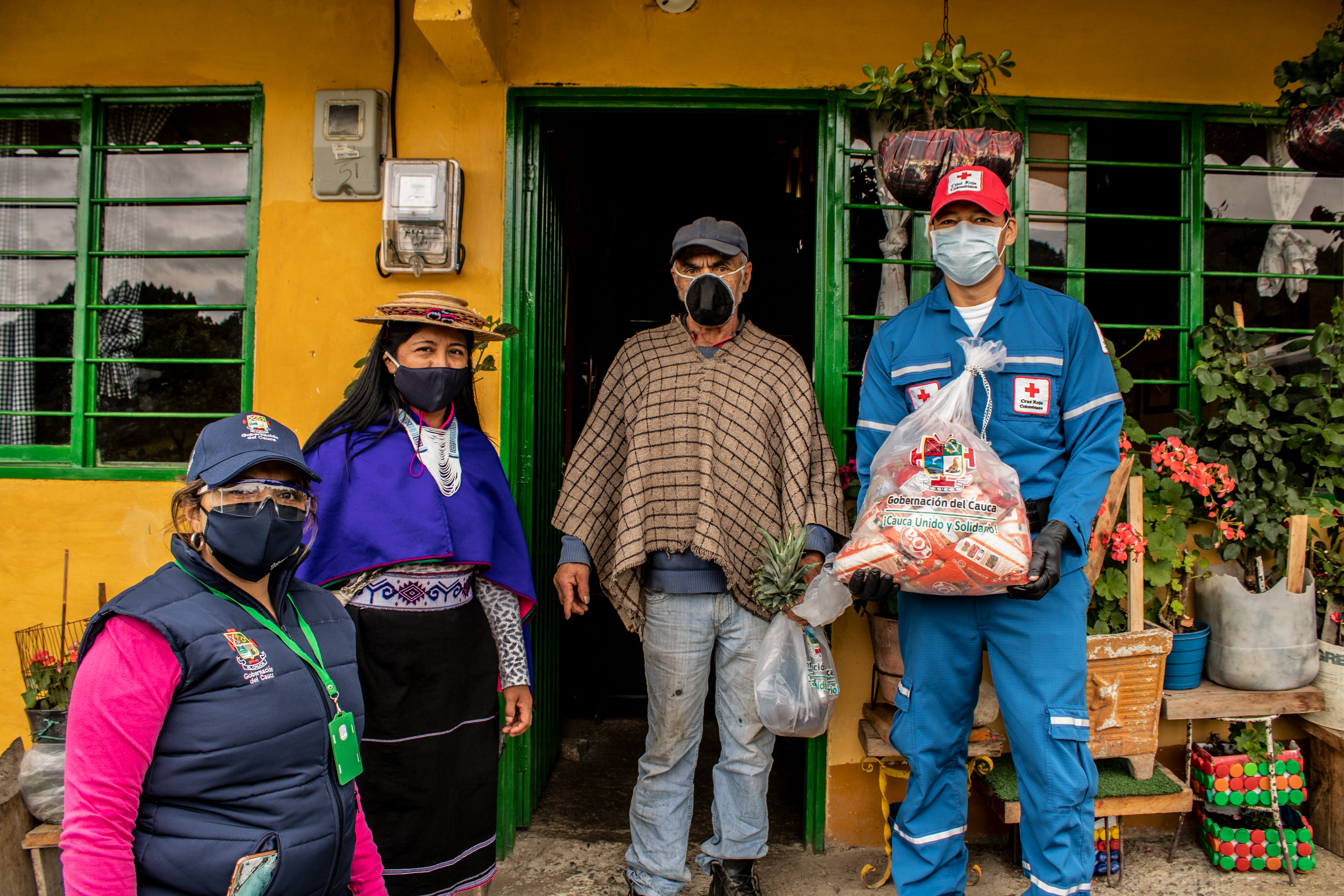                                          Apoyamos la entrega de mercados en Silvia Cauca
                                        