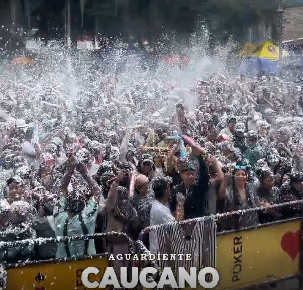                                          En enero los Carnavales son Caucanos. Caldono-Cauca. 🎉🎭
                                        